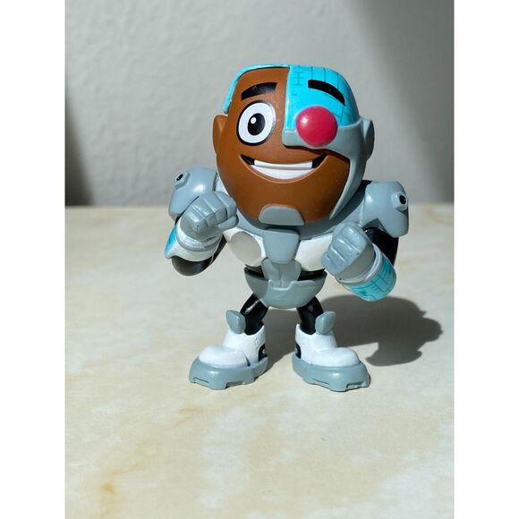 Funko Mystery Mini DC Teen Titans Go! 2.5" Vinyl Figure - Cyborg - Loose - Picture 2 of 4